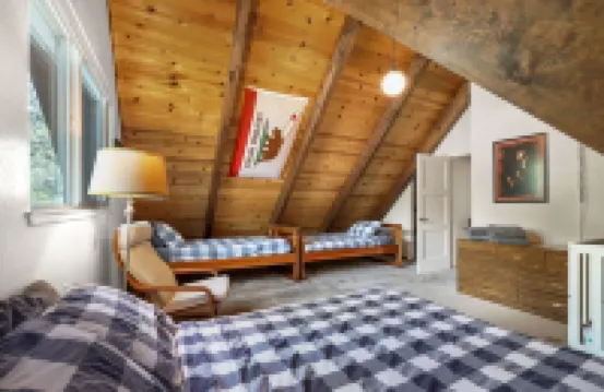 Christmas Valley Chalet Tahoe Adventure Awaits!