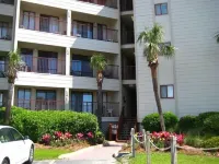 True DIRECT Oceanfront - Admiral's Row 305 - Right on the Beach!  Best View! Hotel a 