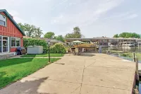 Serenity Lakefront Home on Techumseh Island - Sleeps 6,  2BR, 1.5Bath, Boat Dock