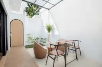 Marina Villa 1 Hotels in Ngaglik