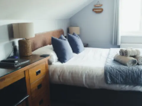 Pinewood B&B Hotels in Amroth