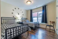 Luxury 3-Bedroom Furnished Home. View of NW Arm, Close to DT (Min 30 Days)