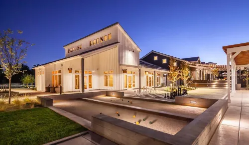 New Upscale 1BR Stay with Mini Golf, Sauna & Heated Pool