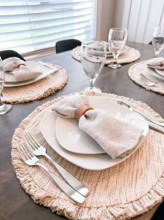 Beautiful, Sparkling Clean 3 BR, 2.5 BA Townhome!!