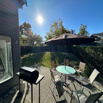 Chartres Retreat - sunny Arrowtown townhouse