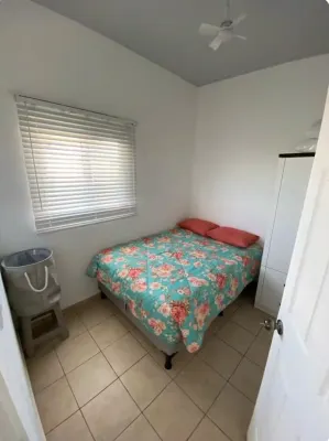 Charming 2-bedroom house with WiFi, AC, hot water  in peaceful Santa Ana Hotel di 