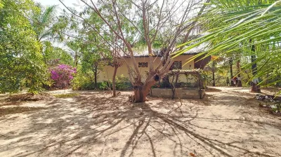 Très Agréable Villa 2 Chambres Avec Jardin Hotels in 