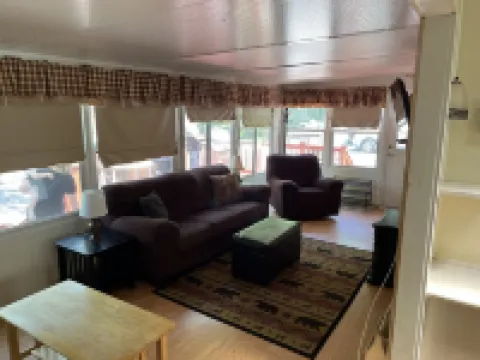 Best location in point Sebago! Walk to beach and restaurants! Hotels in Casco