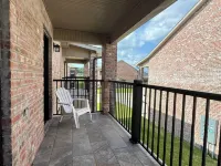 2027- 3-bedroom condo with comfort & amenities near Resturant’s & shopping. Hotels in DeRidder