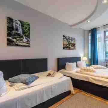 Newly Built 4BR Apartment with City Views in Berlin’s Top Shopping District Rooms