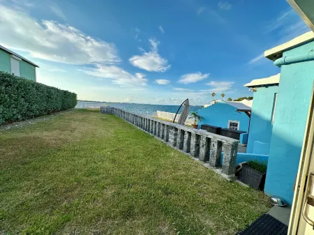 Blue Water Отели рядом с достопримечательностью «Маяк Гиббс-Хилл»