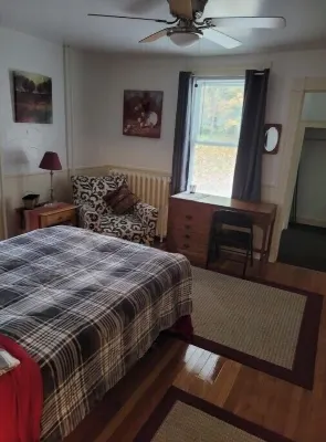 Roberts ave. Immaculate Rental For Nurses Apt D Paramount Theater 주변 호텔