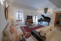 Relax with the whole family in this peaceful accommodation nestled in the countryside