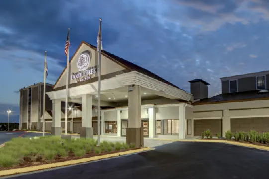 DoubleTree by Hilton Harrisonburg Отели в г. 