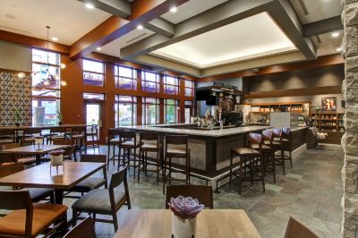 Bar DoubleTree Fallsview Resort & Spa by Hilton Niagara Falls Photo