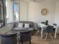 Cozy apartment, in the heart of the city, near parking, port, public garden