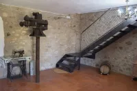 Charming farmhouse, surrounded by vineyards and with a private pool in the middle of nature