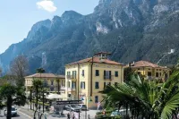 Riva Central Apartment - Free Parking