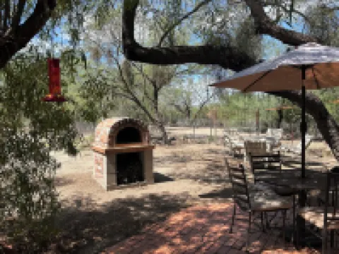 Home on 10.5 Acre Authentic Guest Ranch with Full Kitchen and Huge Private Yard! 丹戈豪園酒店