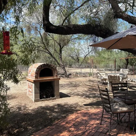 Guest Ranch Casita with Full Kitchen, Huge Private Yard, BBQ. Off Season Rates!