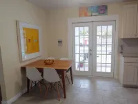 Cute Home in the Heart of Historic Kenwood