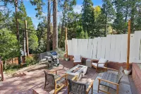Cozy Cottage w/ Lake Access near Village in Lake Arrowhead