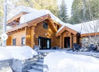 Luxury Log Cabin Retreat in Warm Springs, Sun Valley Idaho