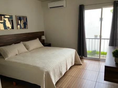 Comodo y privado departamento totalmente equipado a cinco minutos de la playa