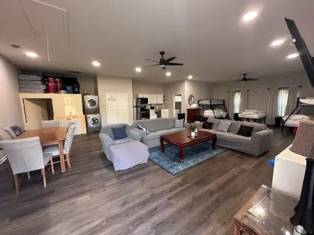 Charming studio in fabulous Abbeville, ideally set for Ole Miss Football