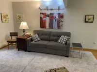 ONLY 10 min to West Virginia University!