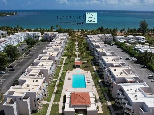 Charming Beachfront Retreat - Wake Up to Waves - 2 BD Apt with AC at Río Grande