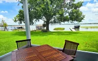 Serene, Cozy, Lakefront Home with covered porch on the Lake