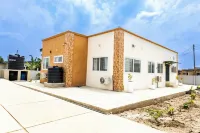 Charming 3-bedroom house  in enchanting Kweiman-Danfa in a secure community 住宿飯店