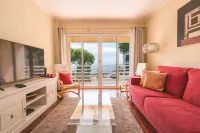 Strelitzia Apartment by Altantic Holiday