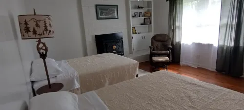 Charming 3-bedroom house with WiFi, and boat parking in peaceful Tiptonville Hotels in Lake County