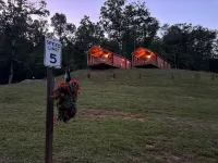 Cozy 1 bedroom cabin in charming Hiawassee with WiFi, AC & HeatAdults only.