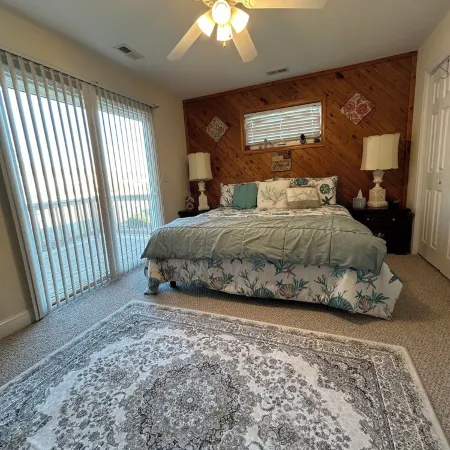 Blue Mouse Coastal Retreat with Private Pool and Hot Tub in Kitty Hawk