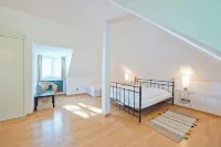 Cozy vacation apartment "Claire" directly at the harbor of Rheinsberg Hotels in Rheinsberg