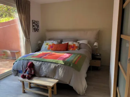 Rent house on the island of Porquerolles with exceptional location 6 sleeps Отели рядом с достопримечательностью «Иль д'Иер»