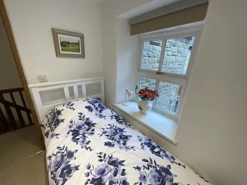 Beautiful 200yr old cottage,Eyam ,Peak District,Derbyshire