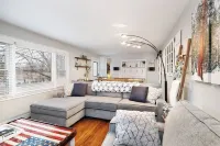 Adorable & Charming Single-Family Home!