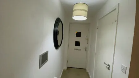 New Modern 3-Bed Home FREE Parking5 Stones Ave, Kent, England, DA1 5GS Отели в г. Дартфорд