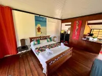 Fare Miti vue sur le Lagon Avec Plage Privée Hotels in Afareaitu