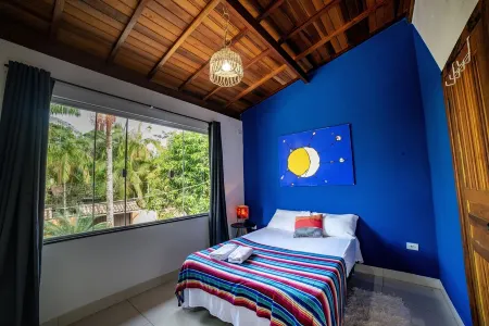 House near the center of Paraty with comfort and views Отели рядом с достопримечательностью «Centro Cultural SESC Paraty»