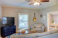 Charming 1-BR pet friendly house in Lockhart. Short stroll to the best BBQ spots