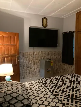 Private Room in Kumasi - RCF Property Management LTD Отели в г. Botsomtwe