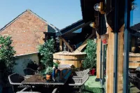 Beautiful Loft Apartment with Hot Tub and Sauna Hotels in 