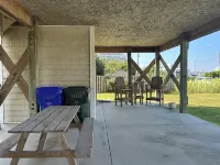 Charming and convenient 4 BR house in the heart of Surf City!