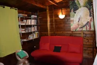 CHALET "Danse du Tambour" 2 people - Hotels in Pointe-Noire