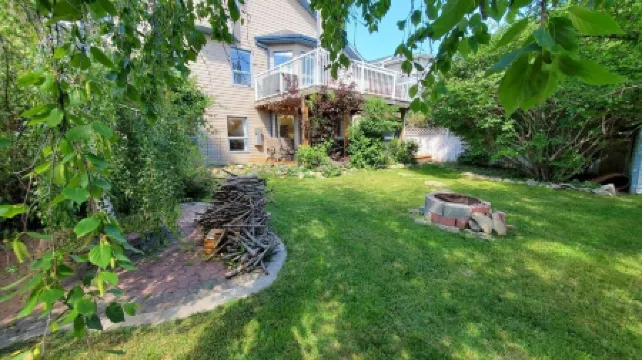 Modern renovated walkout bsmt with new Hot tub